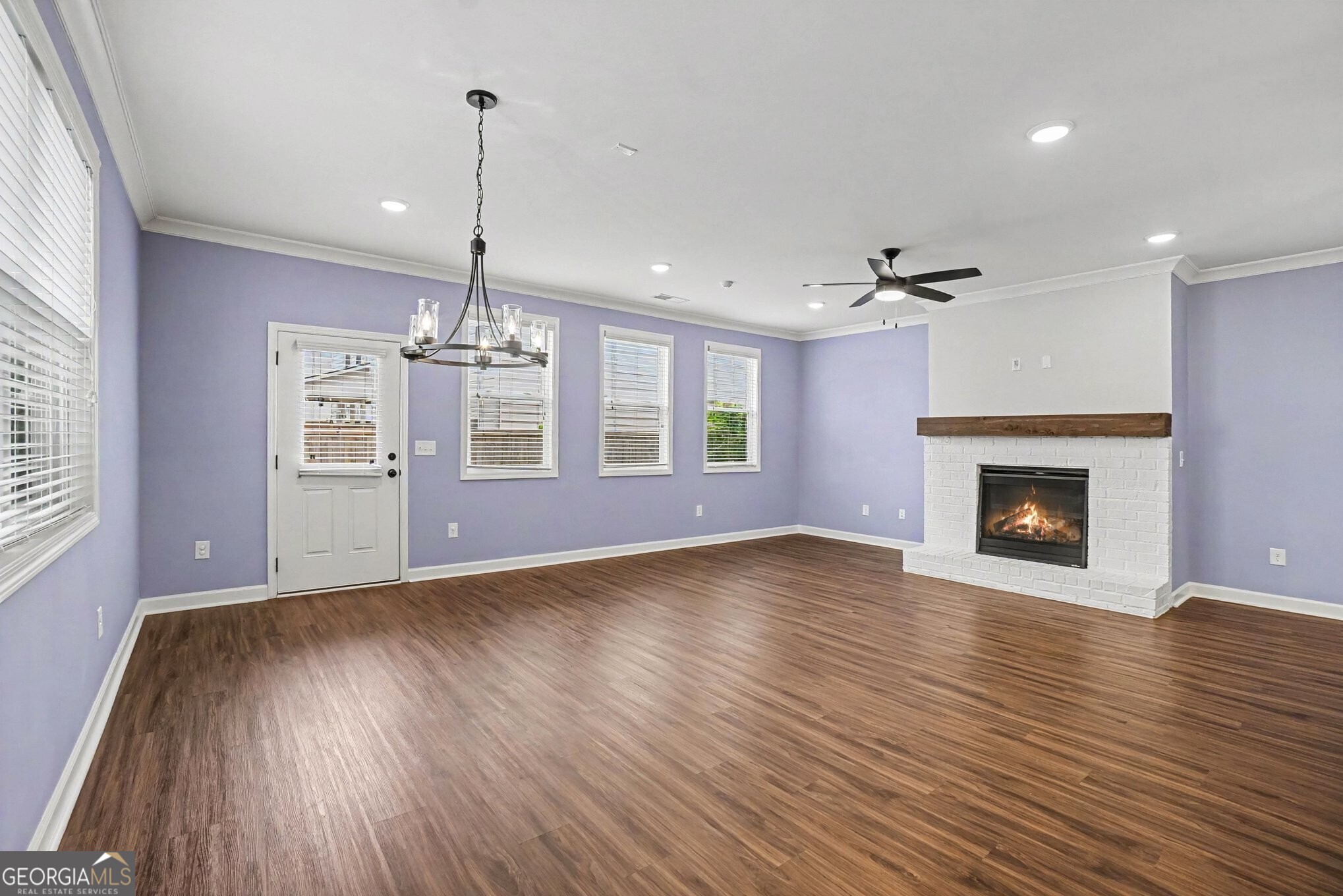3723 Silvery Way