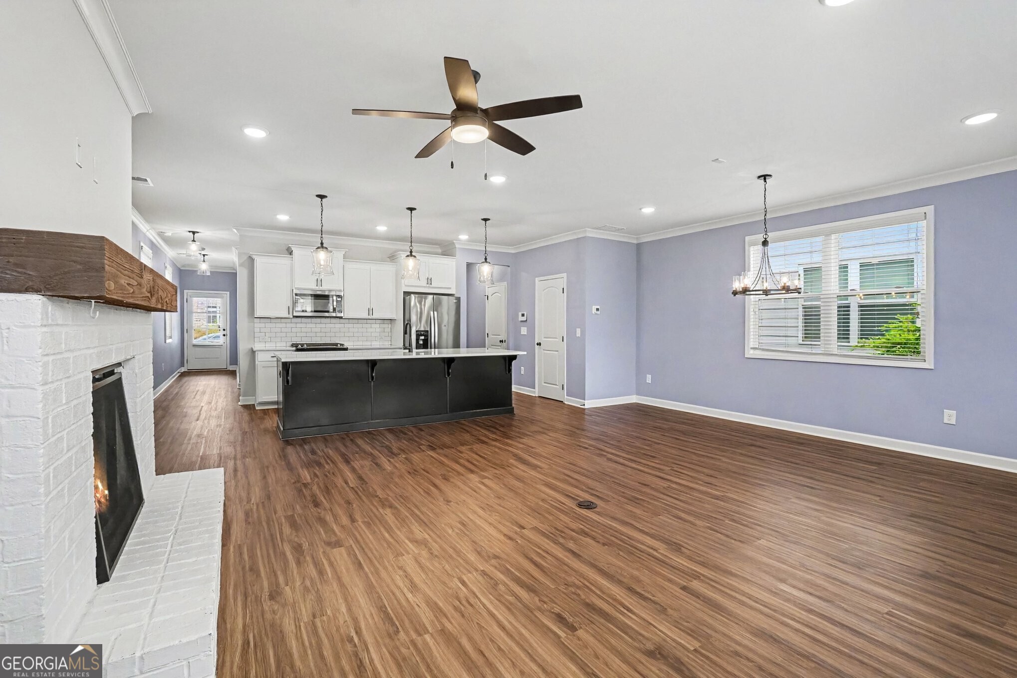 3723 Silvery Way