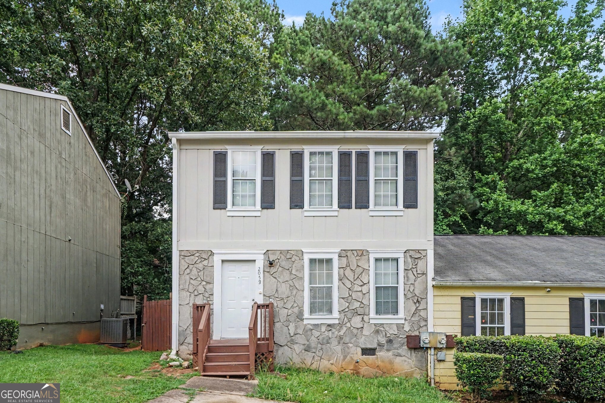 2058 Charter Lane