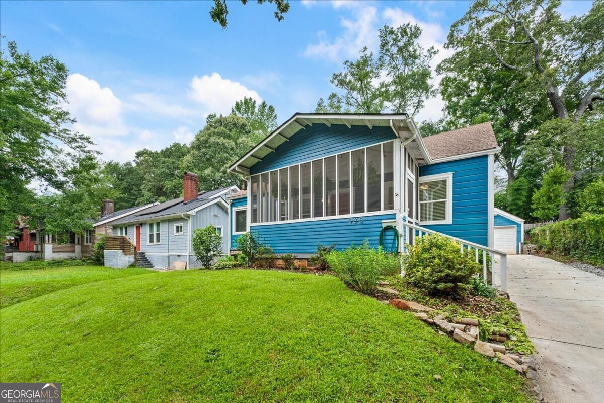 935 Deckner Avenue SW