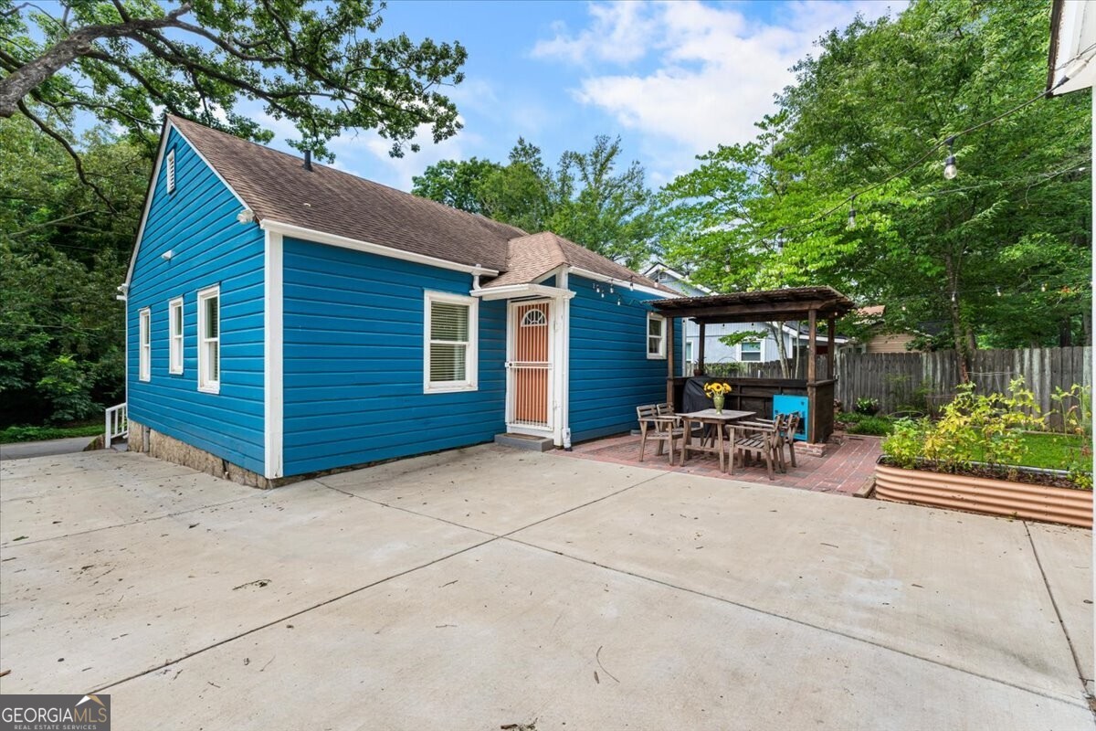 935 Deckner Avenue SW
