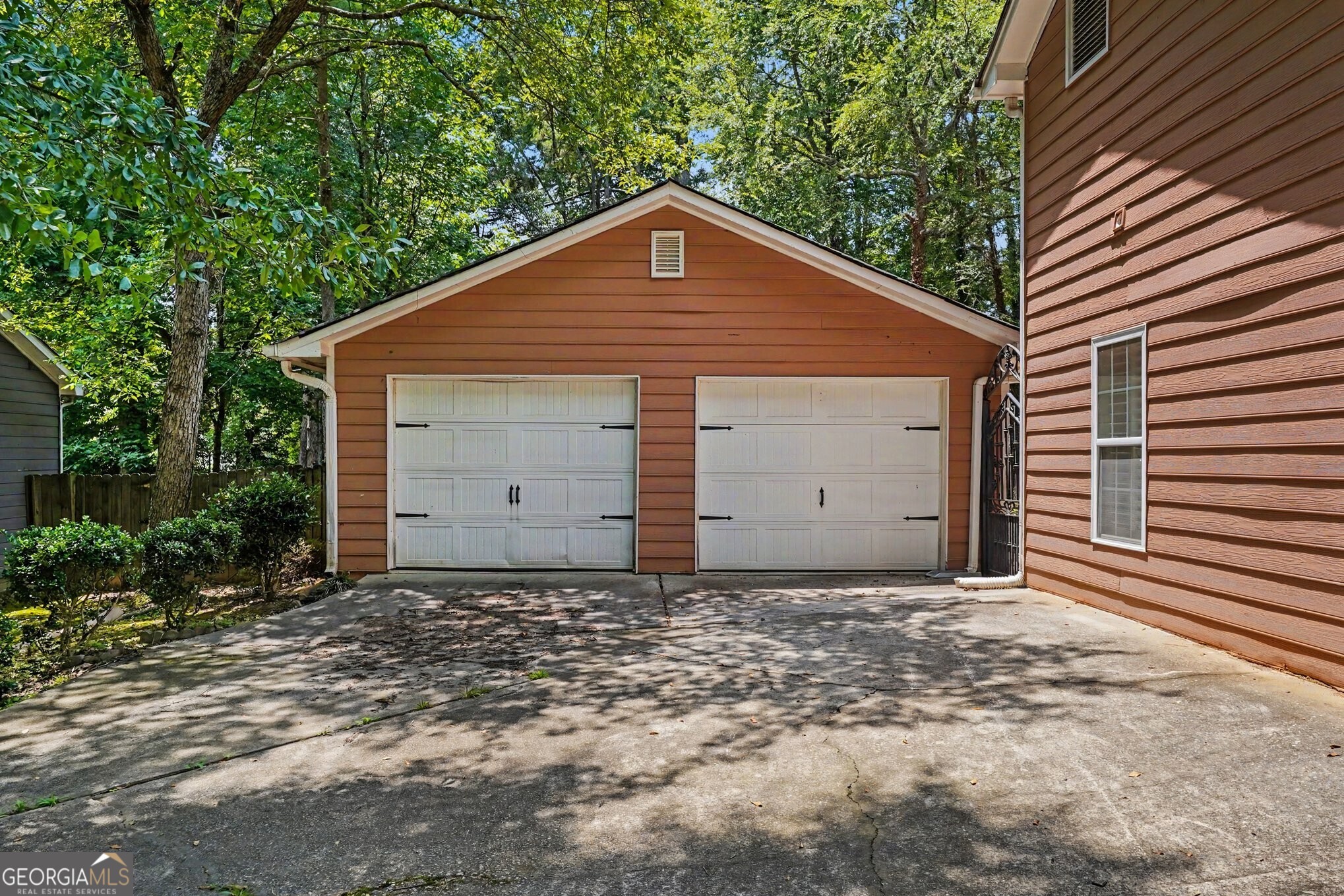 10035 Point View Drive