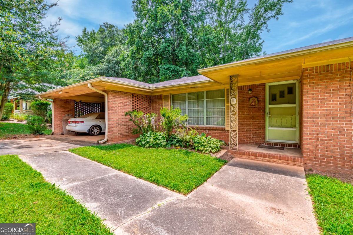 3057 Thrasher Circle