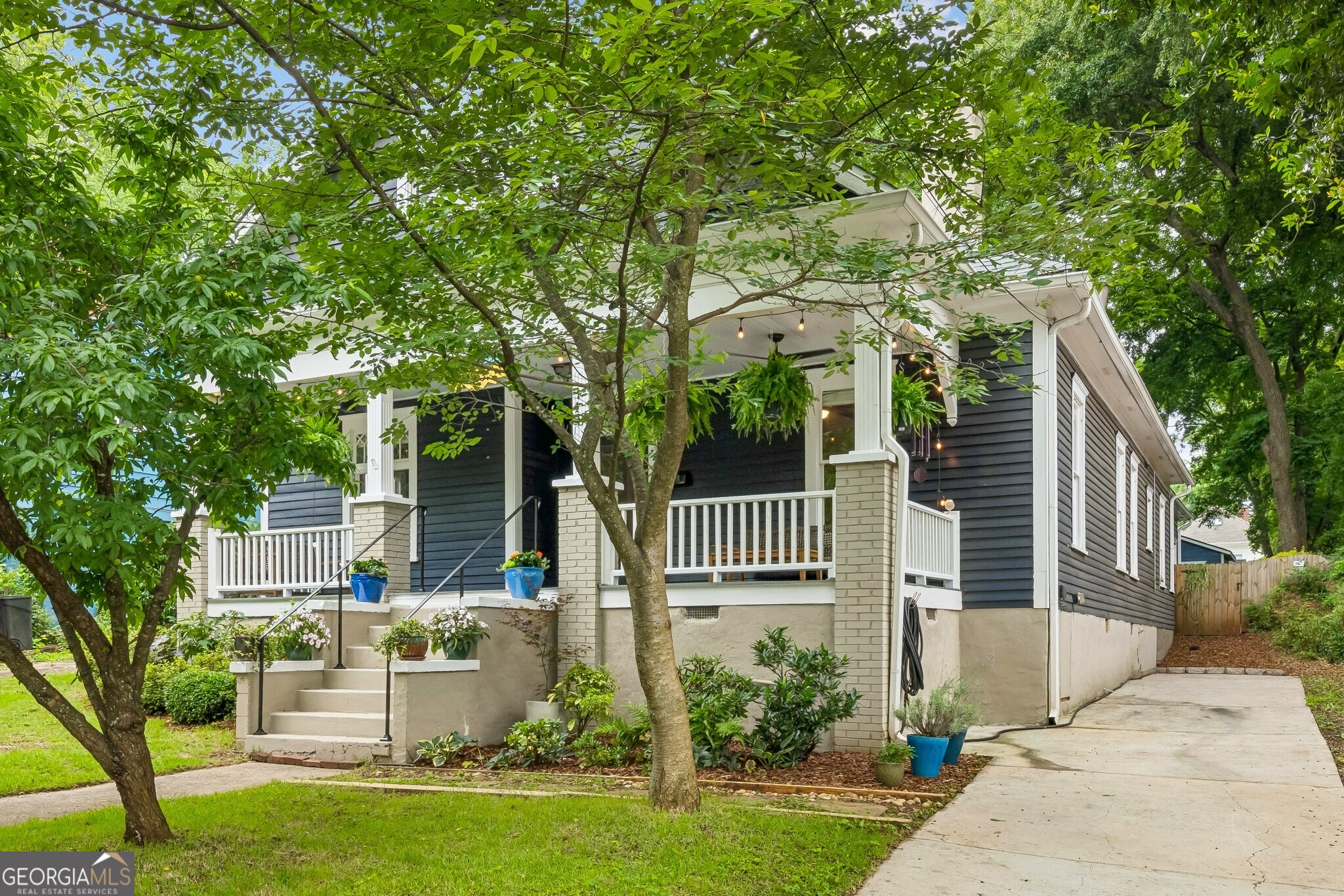 483 Waldo Street SE
