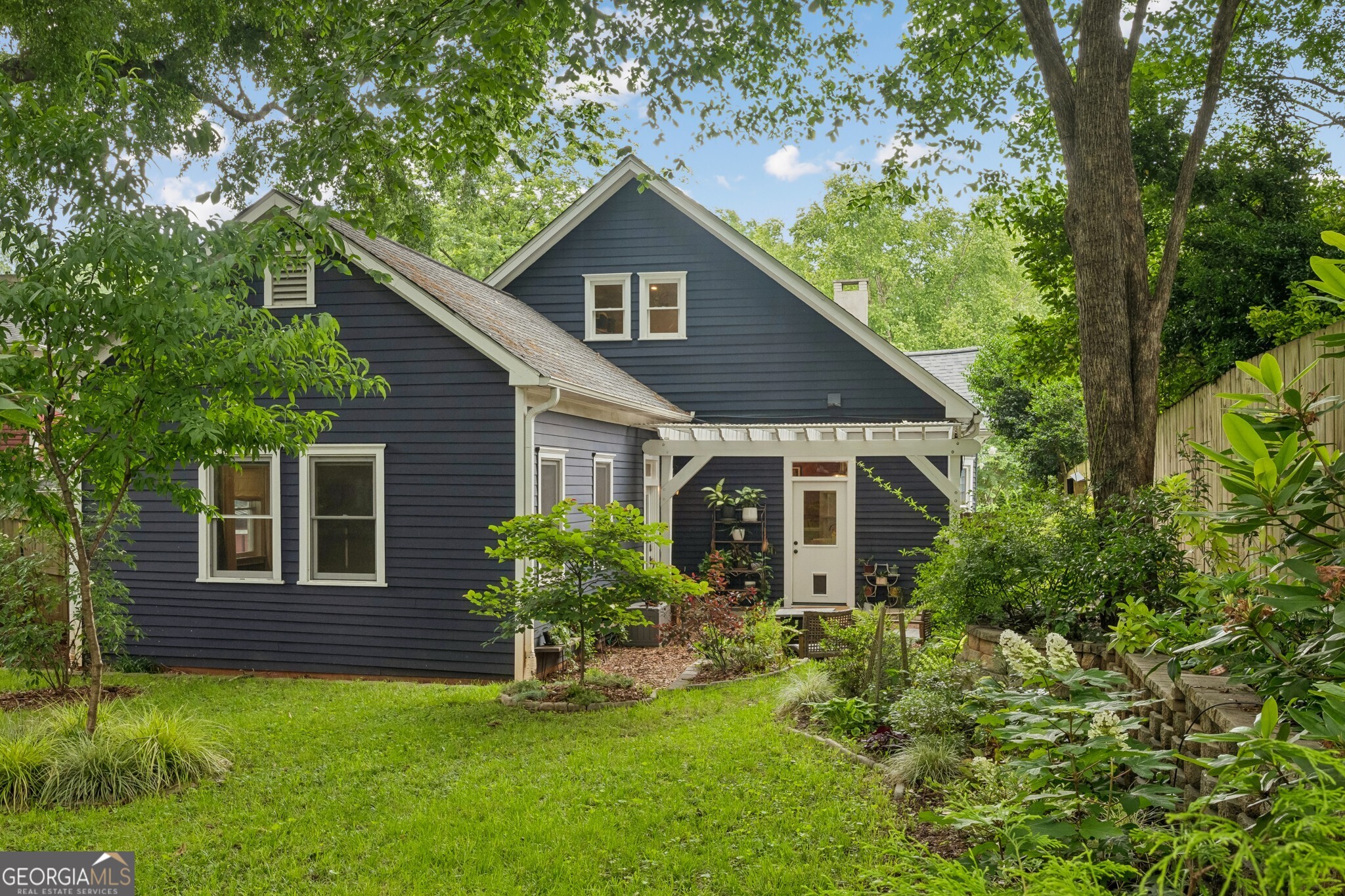 483 Waldo Street SE