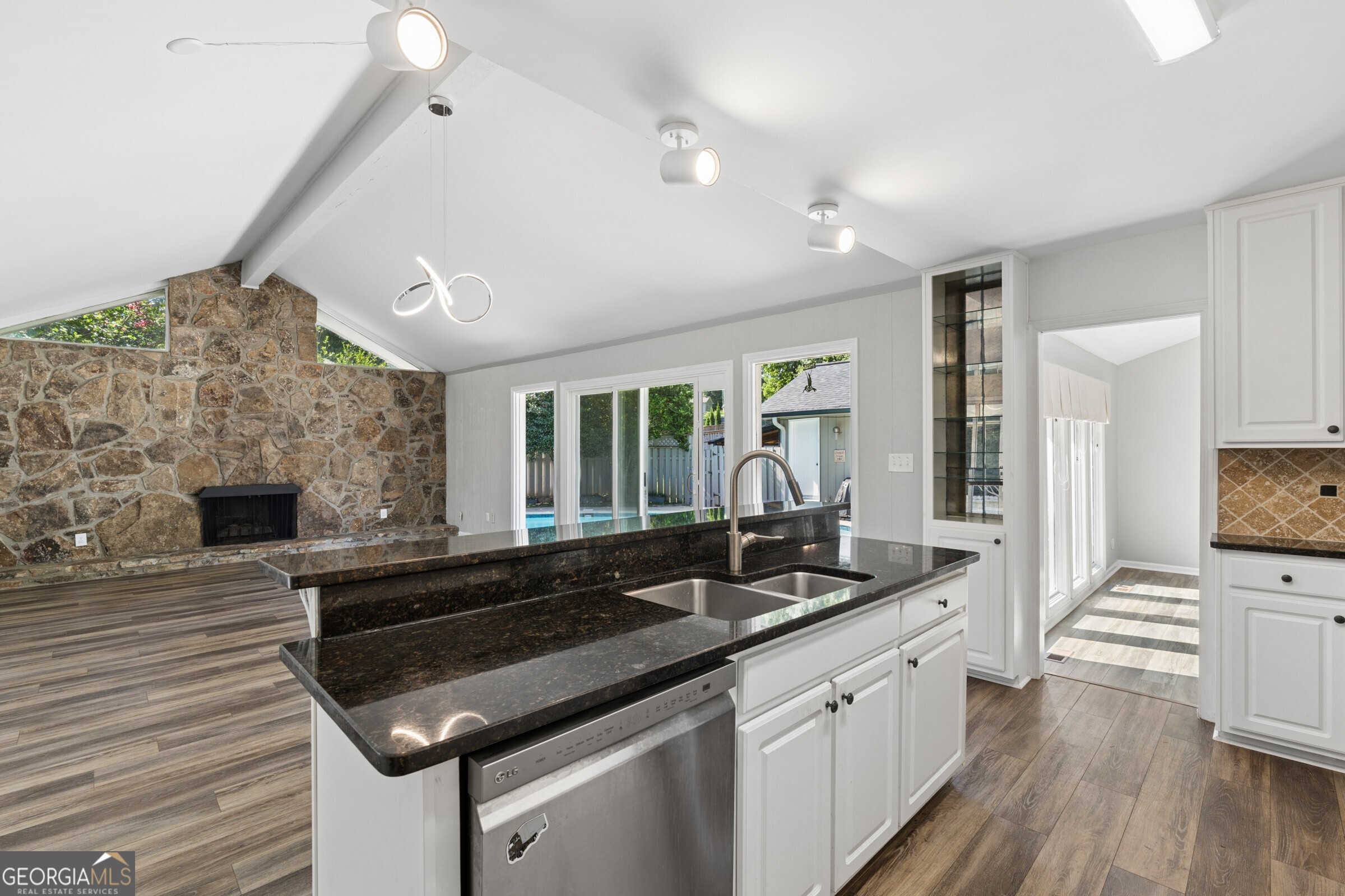 746 Hillwood Drive