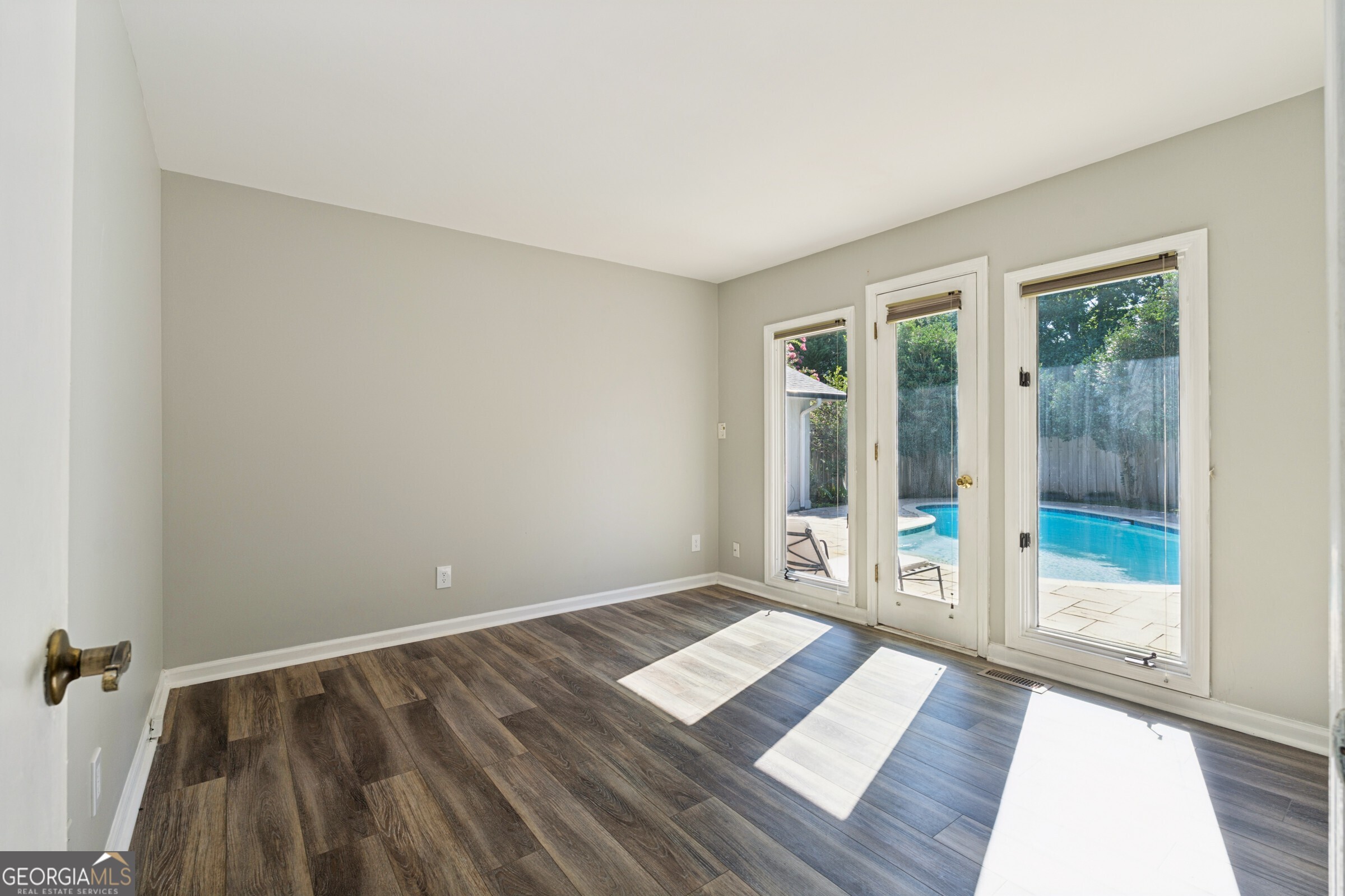 746 Hillwood Drive