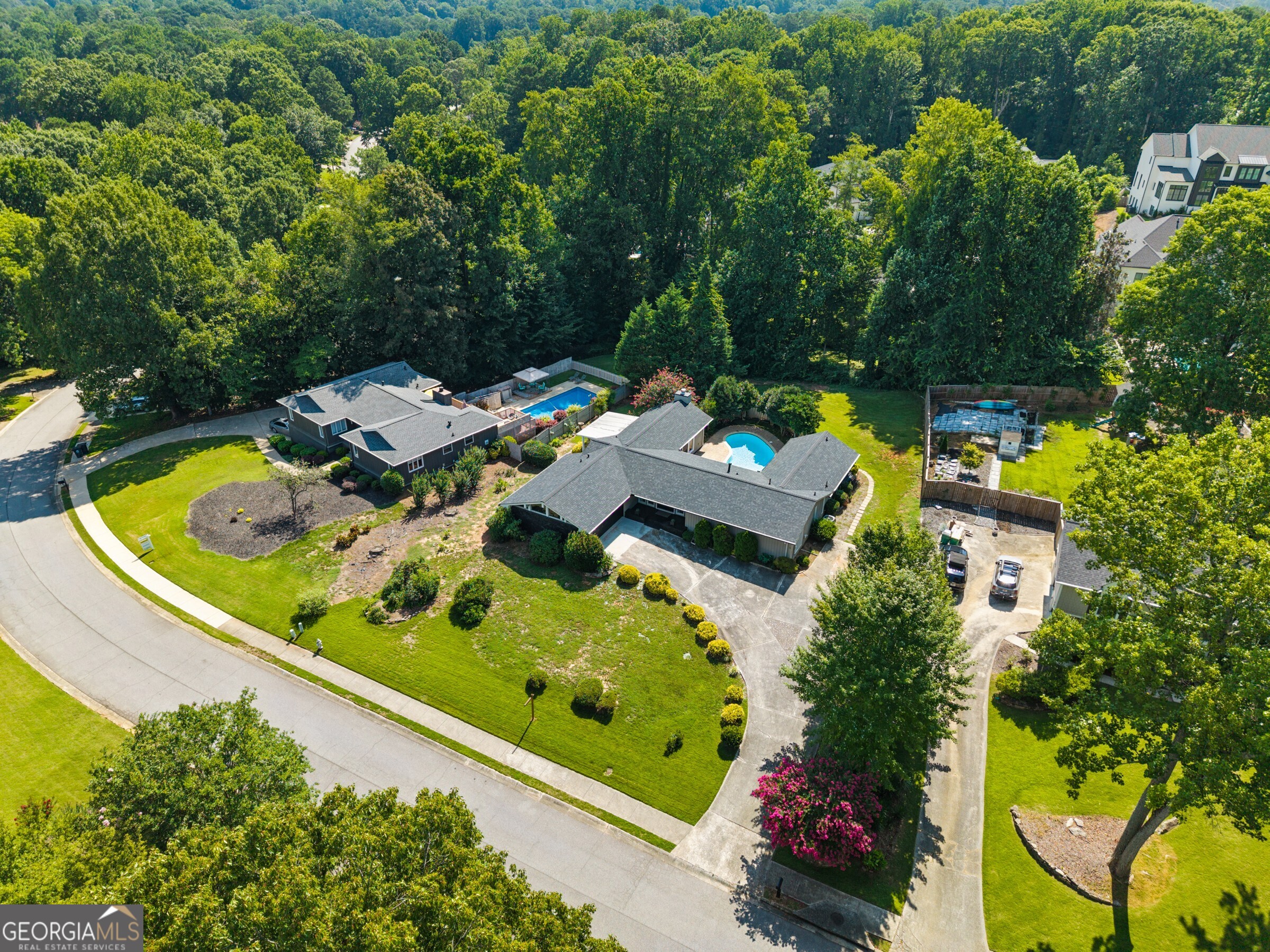 746 Hillwood Drive