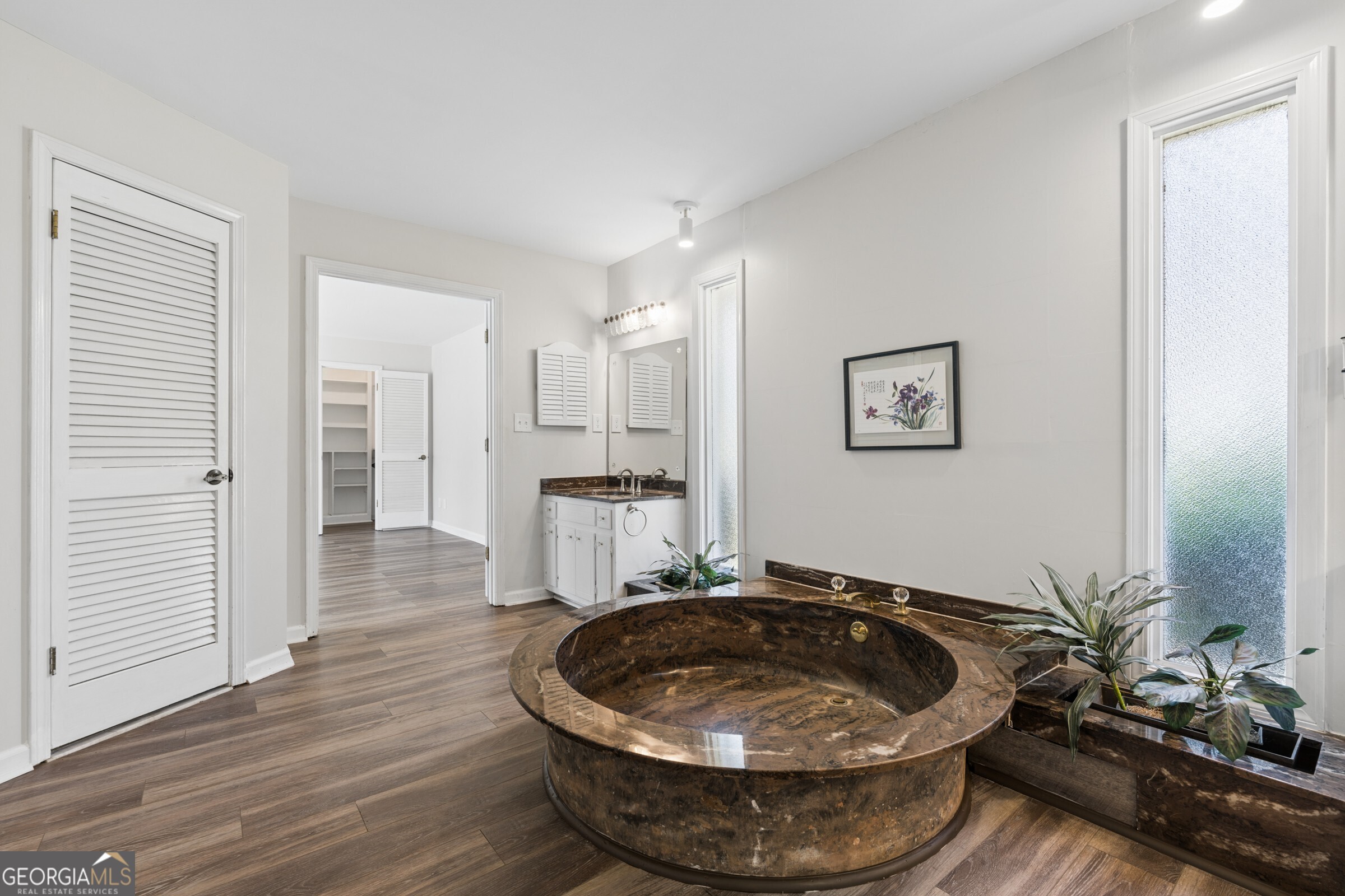 746 Hillwood Drive