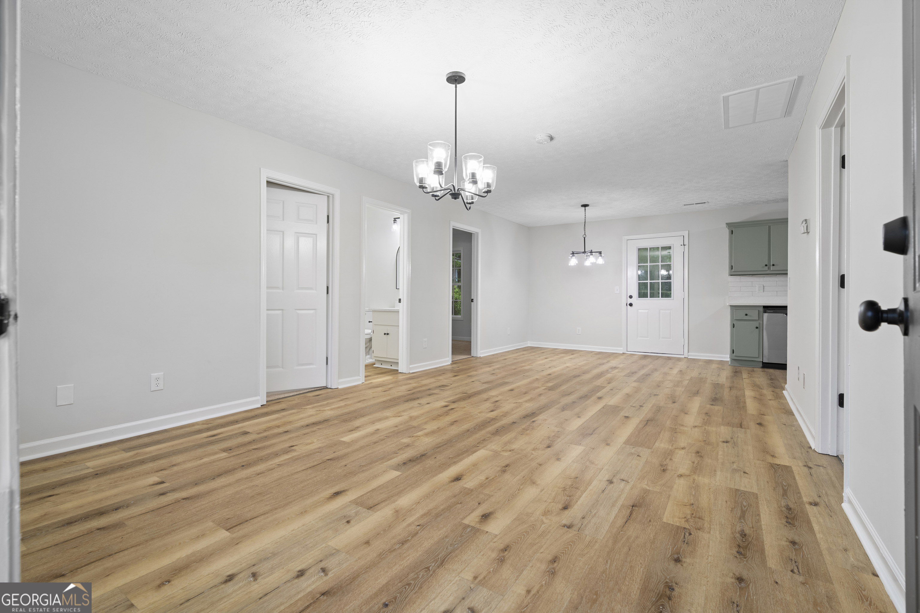 332 Lavista Drive SW