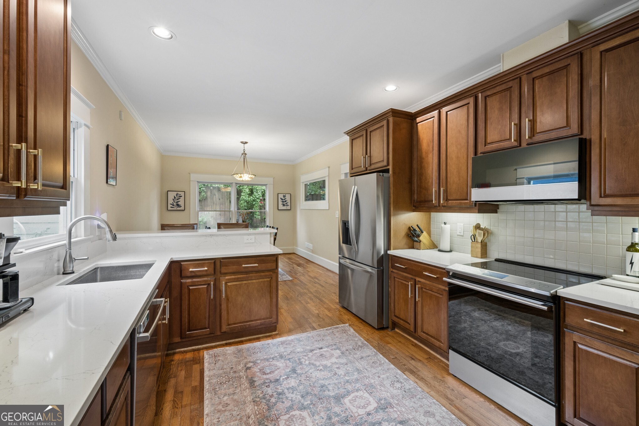 370 Oakland Park SE