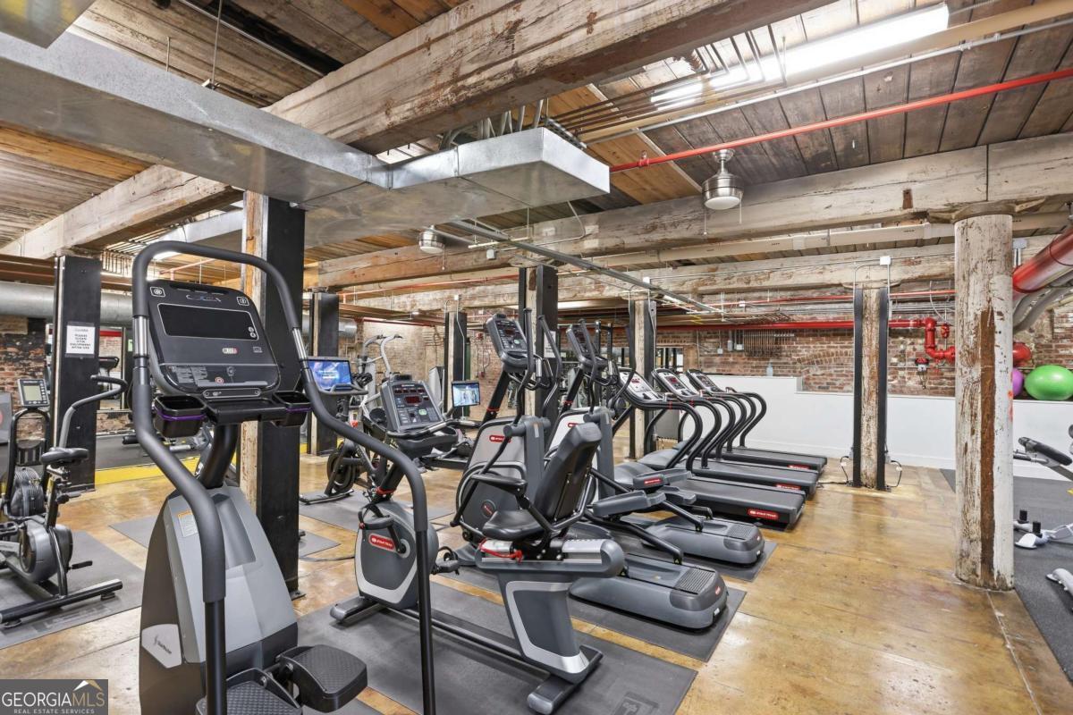 170 Boulevard SE # 410H