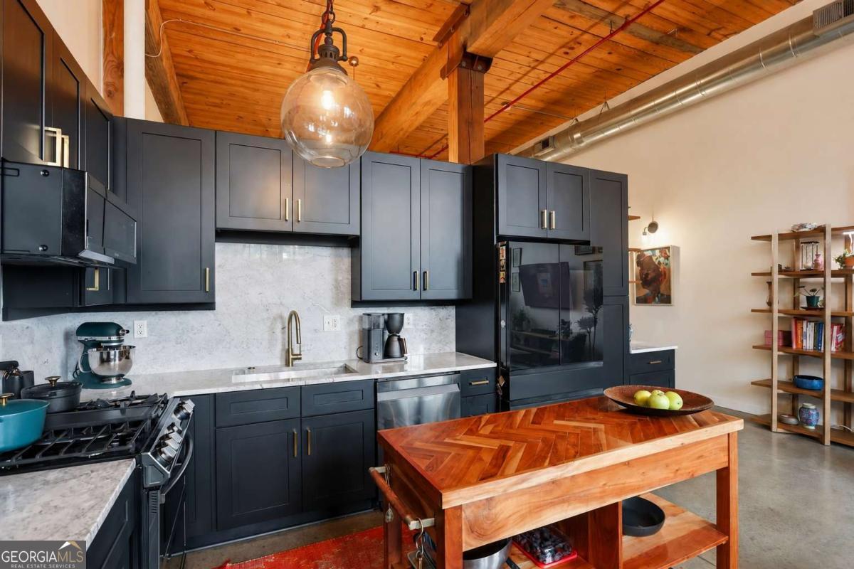 170 Boulevard SE # 410H