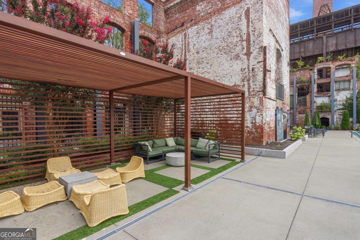 170 Boulevard SE # 410H