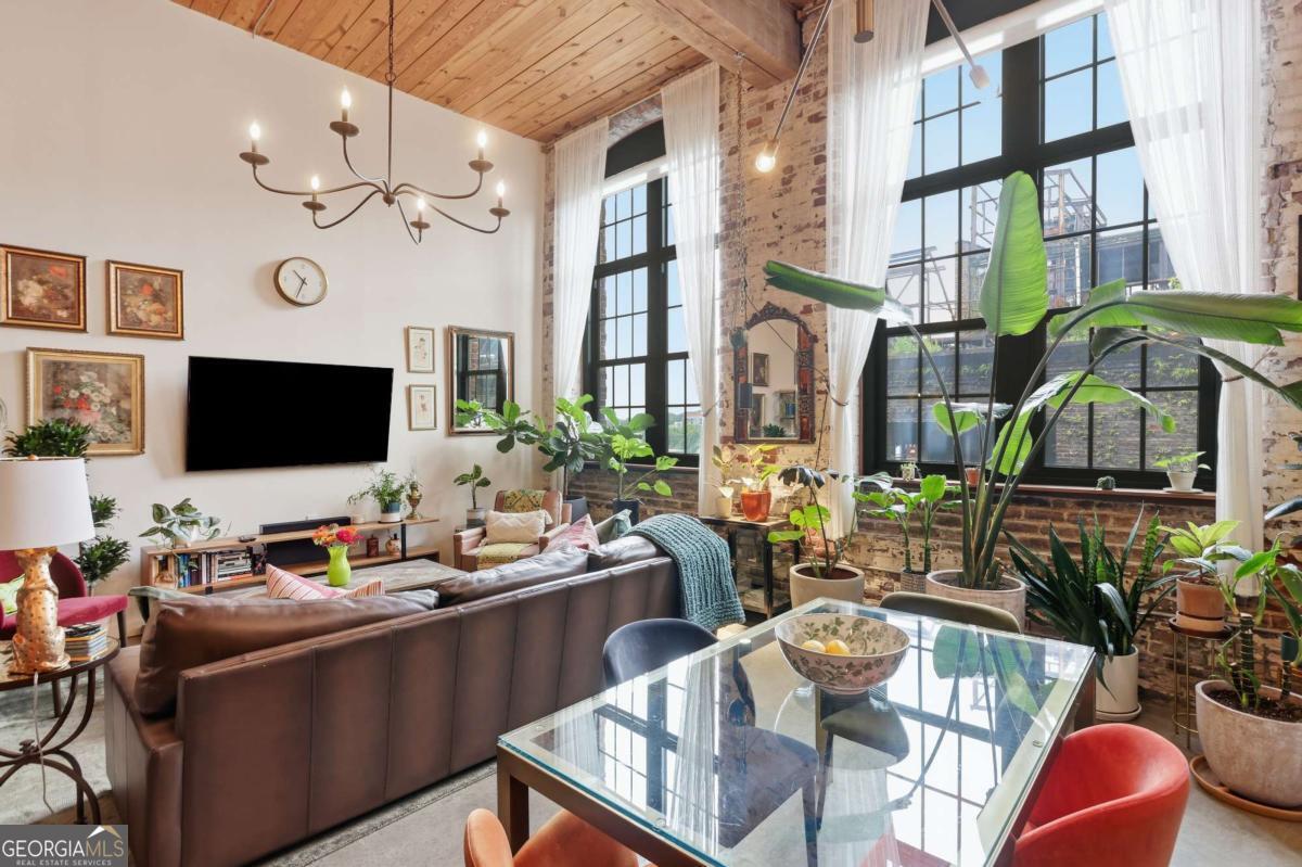 170 Boulevard SE # 410H