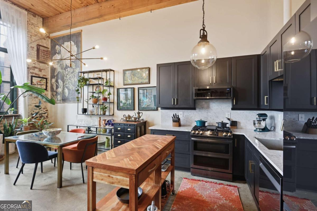170 Boulevard SE # 410H