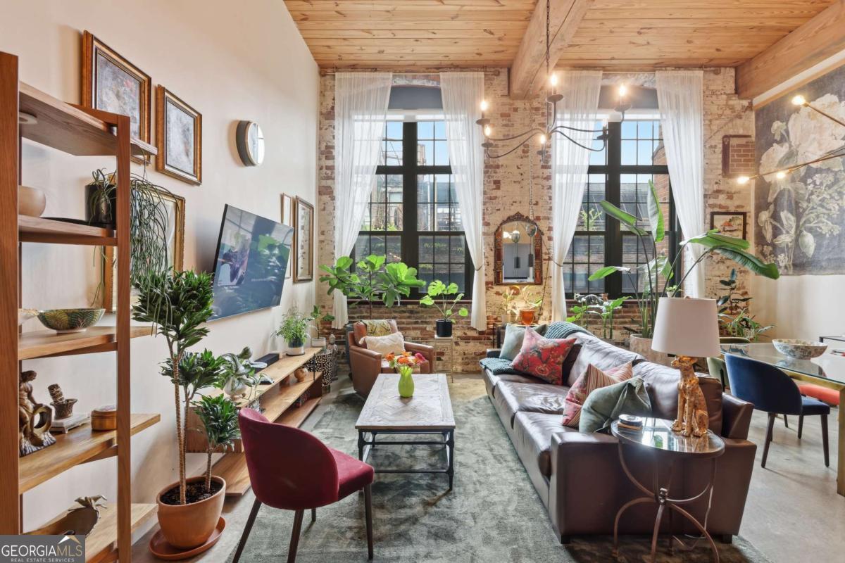170 Boulevard SE # 410H