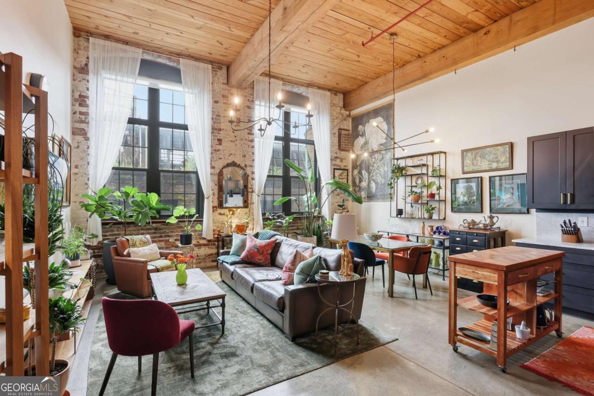 170 Boulevard SE # 410H
