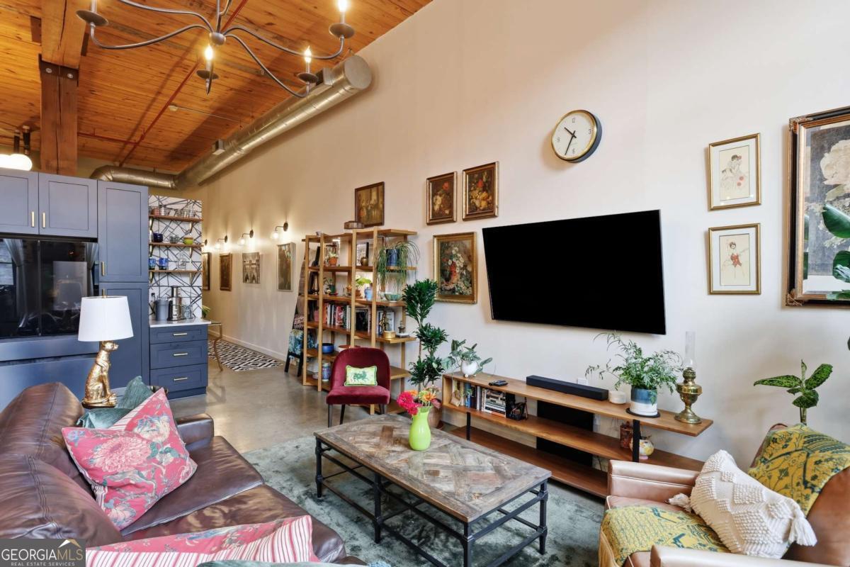170 Boulevard SE # 410H