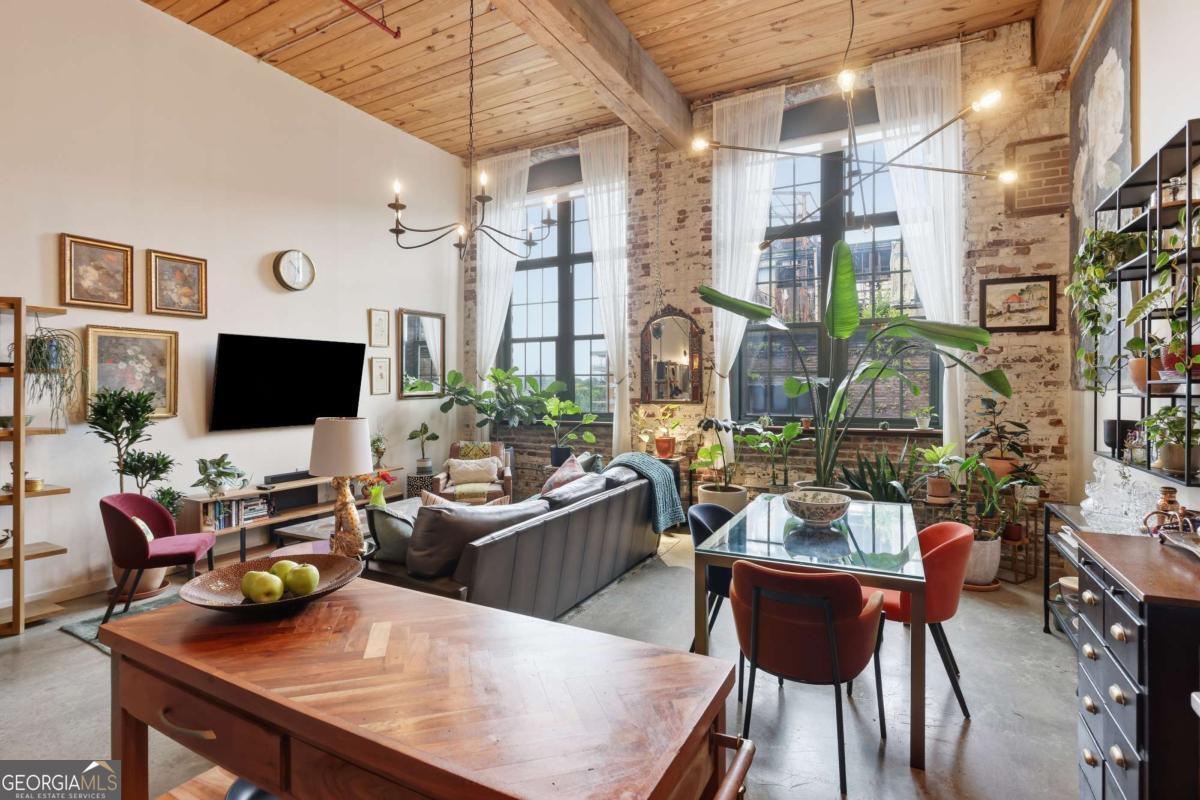 170 Boulevard SE # 410H