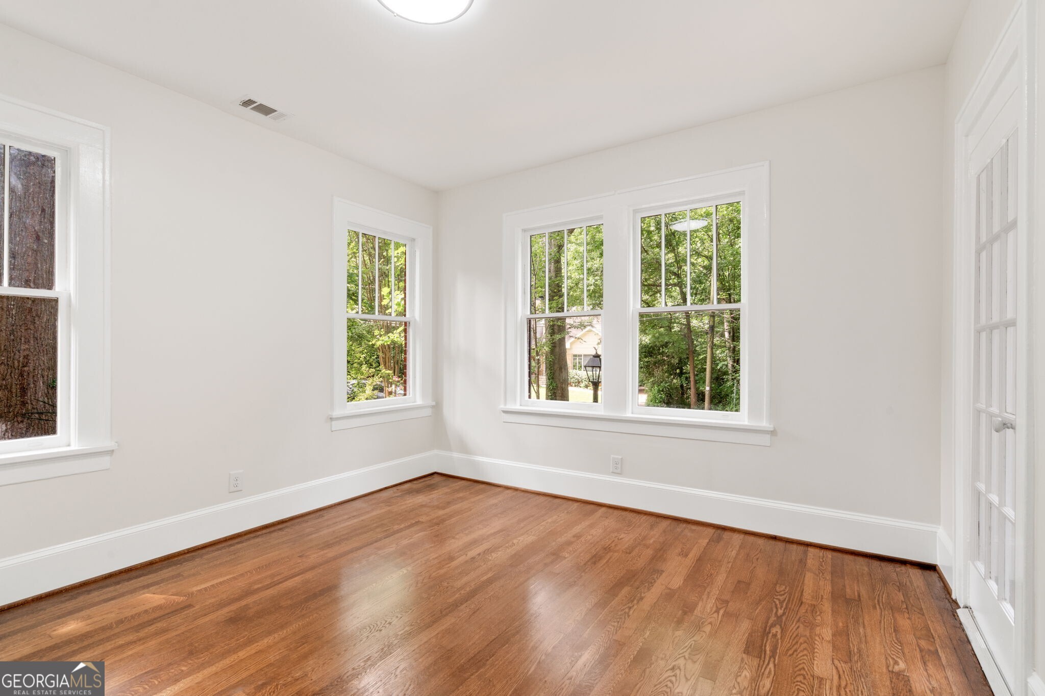 443 Burlington Rd Ne
