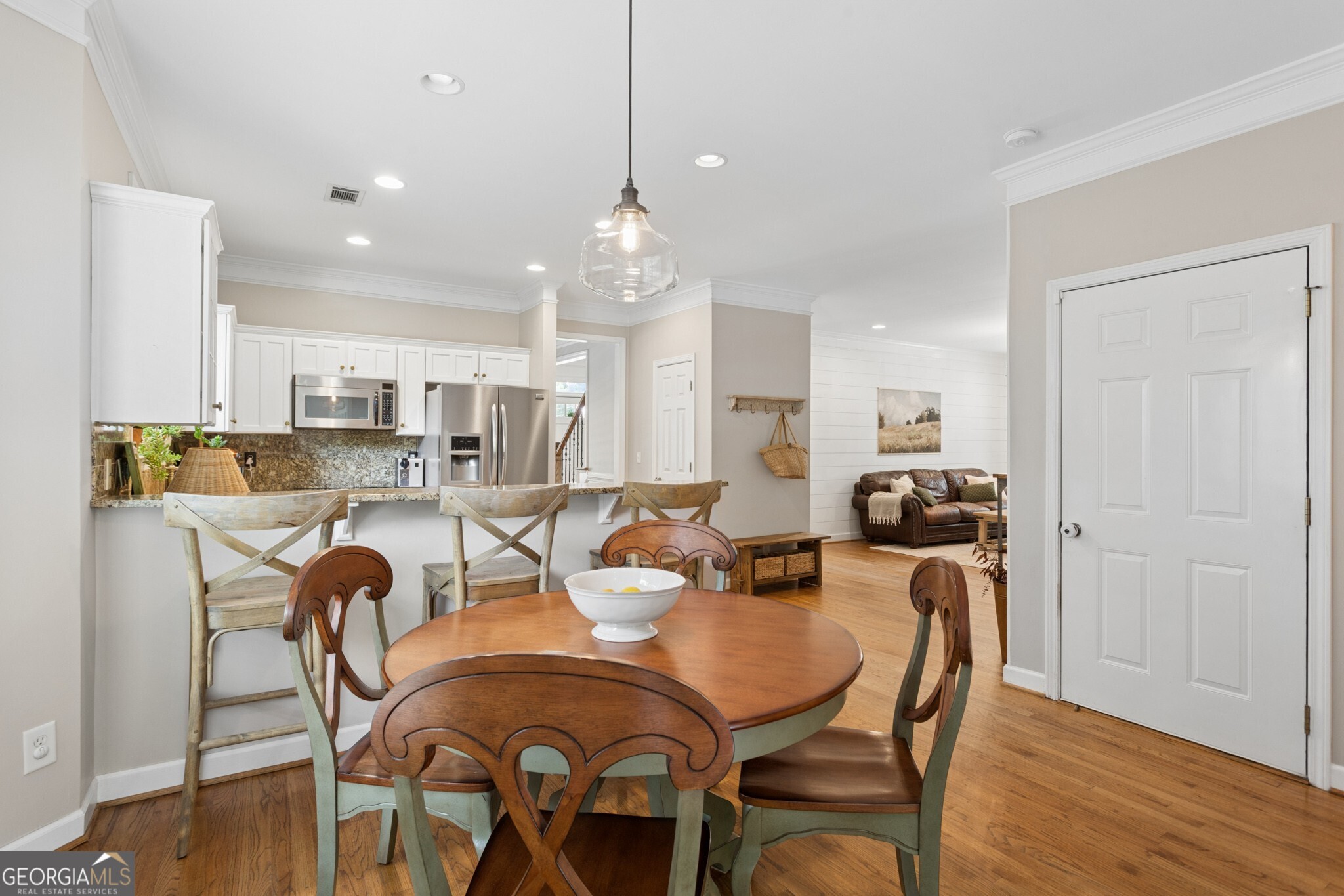 1875 La Dawn Lane NW