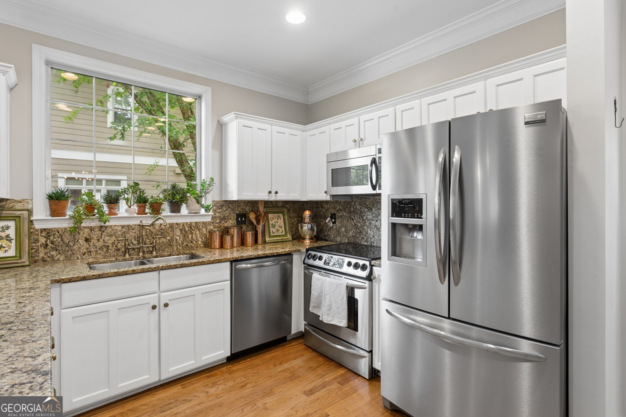 1875 La Dawn Lane NW