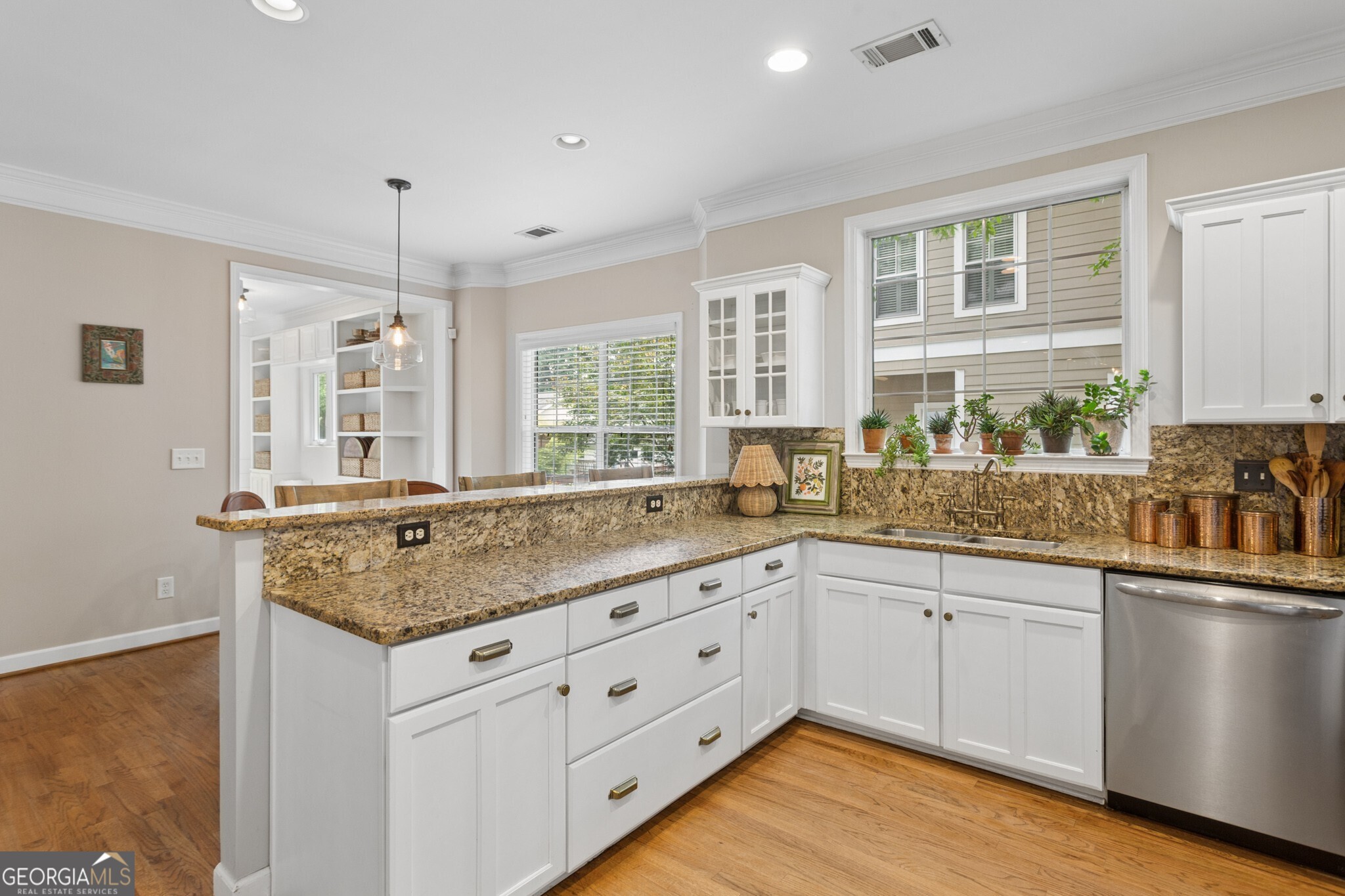 1875 La Dawn Lane NW