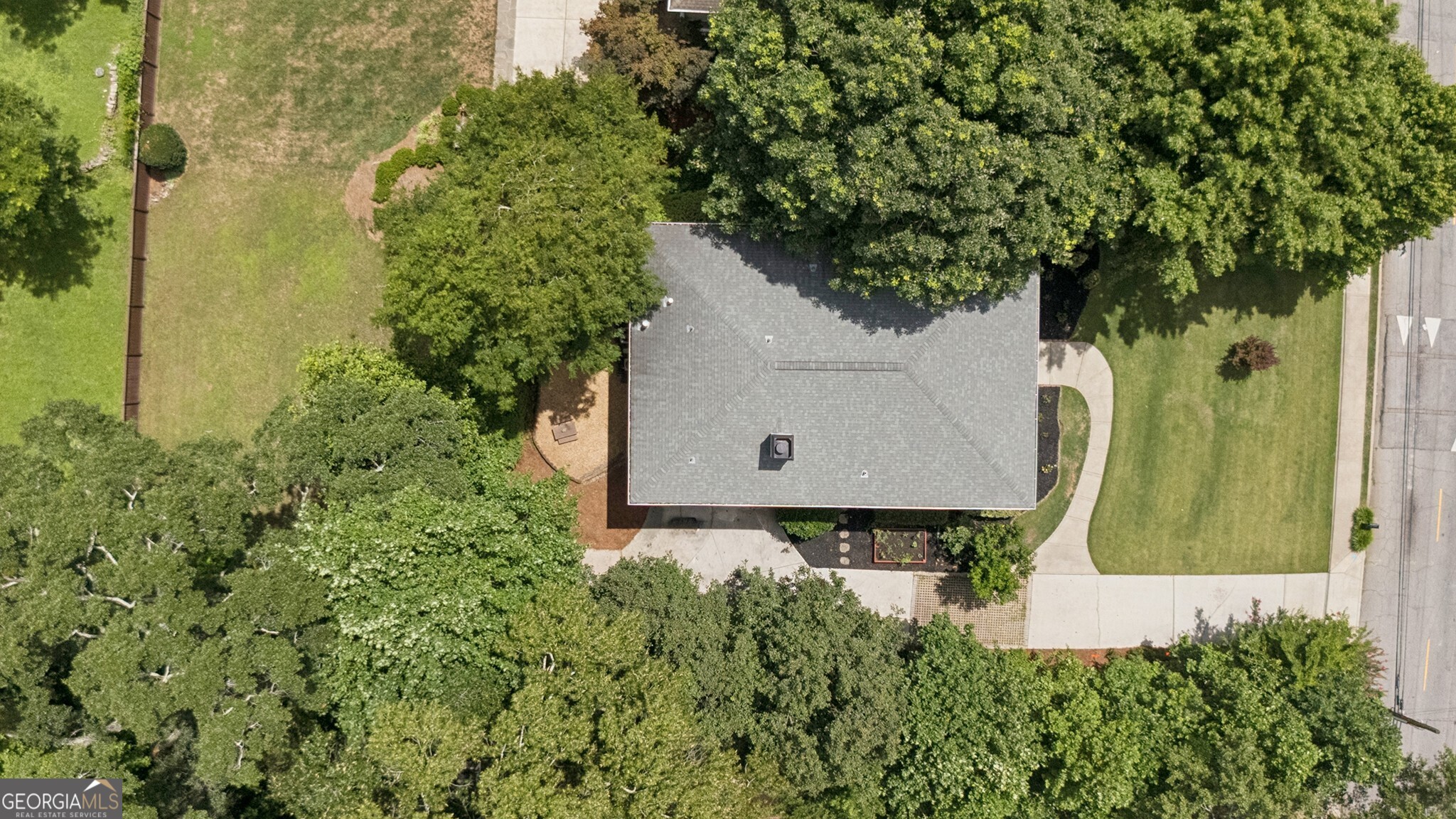 1875 La Dawn Lane NW
