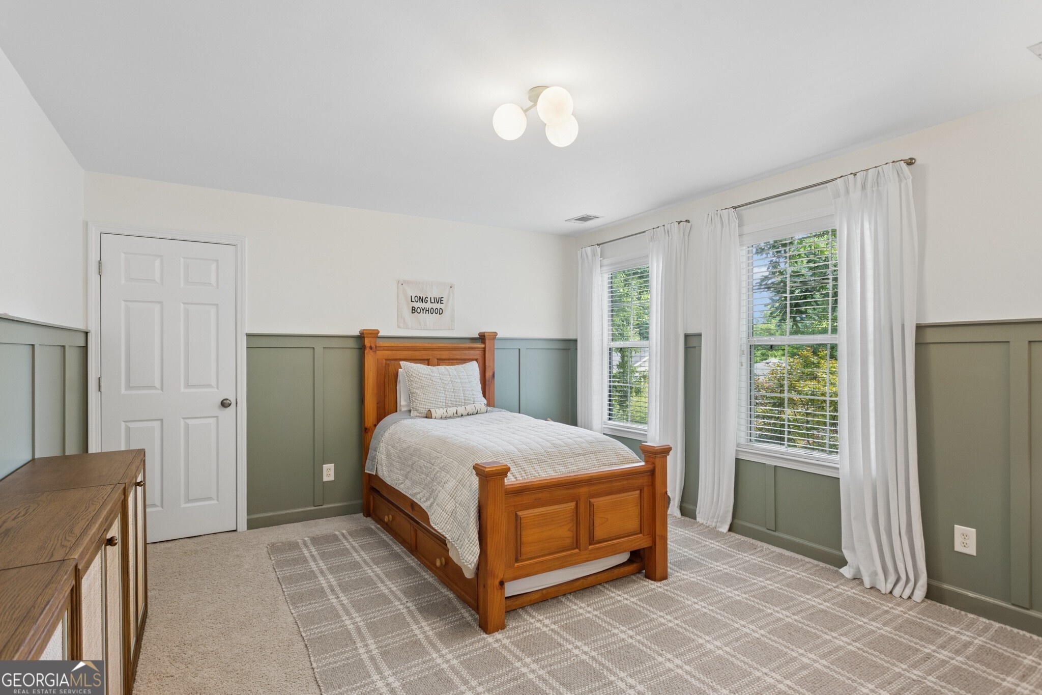 1875 La Dawn Lane NW