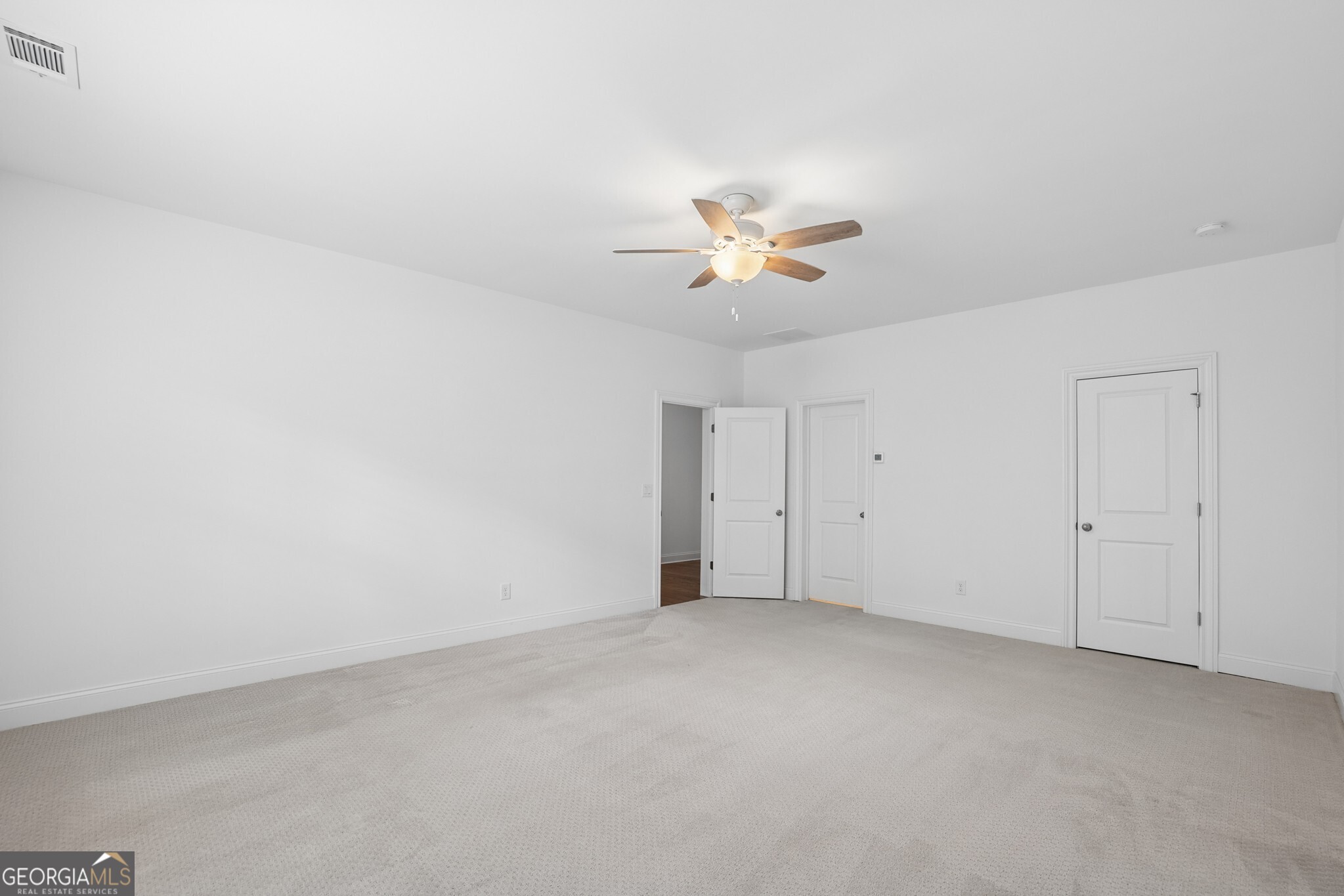 2422 Skyland Way NE