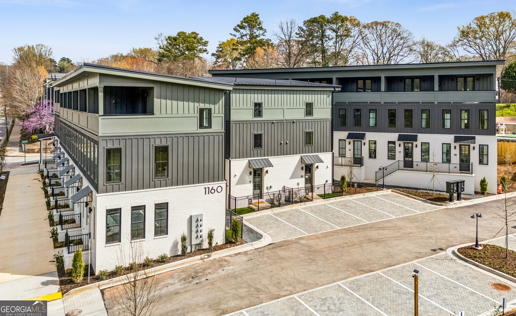 1160 Boulevard SE # 10