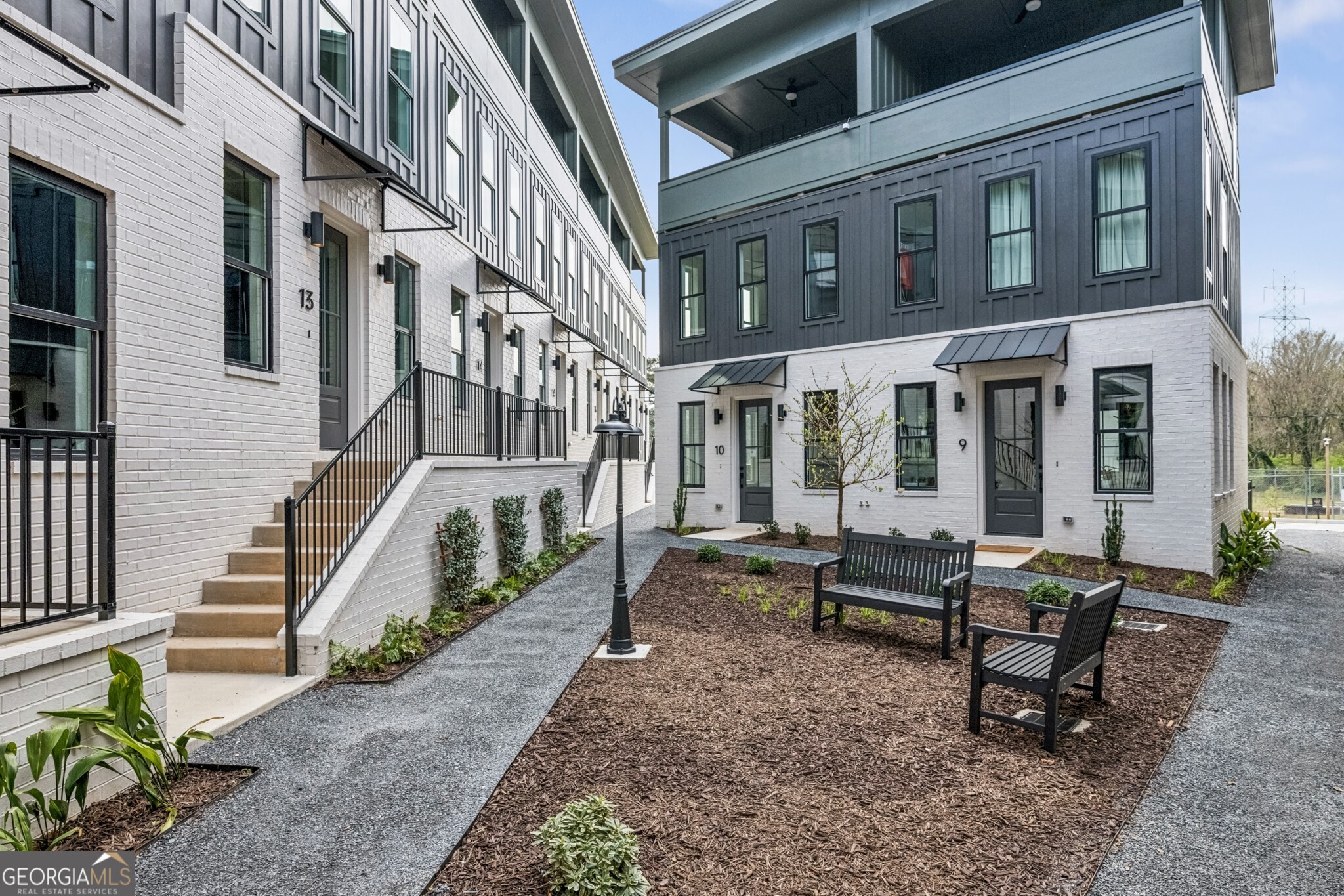 1160 Boulevard SE # 10