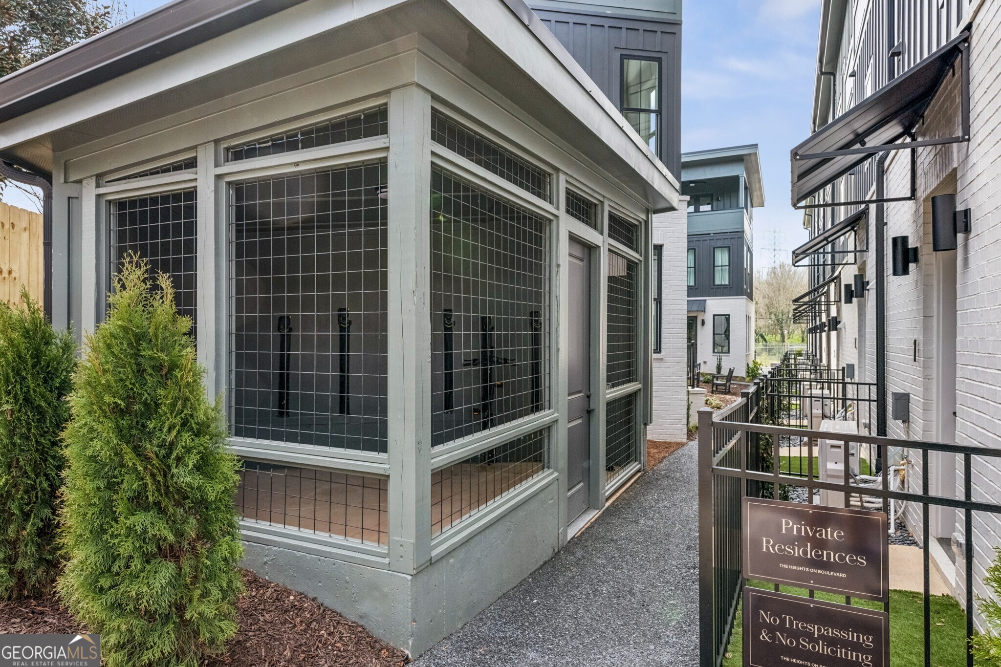 1160 Boulevard SE # 10