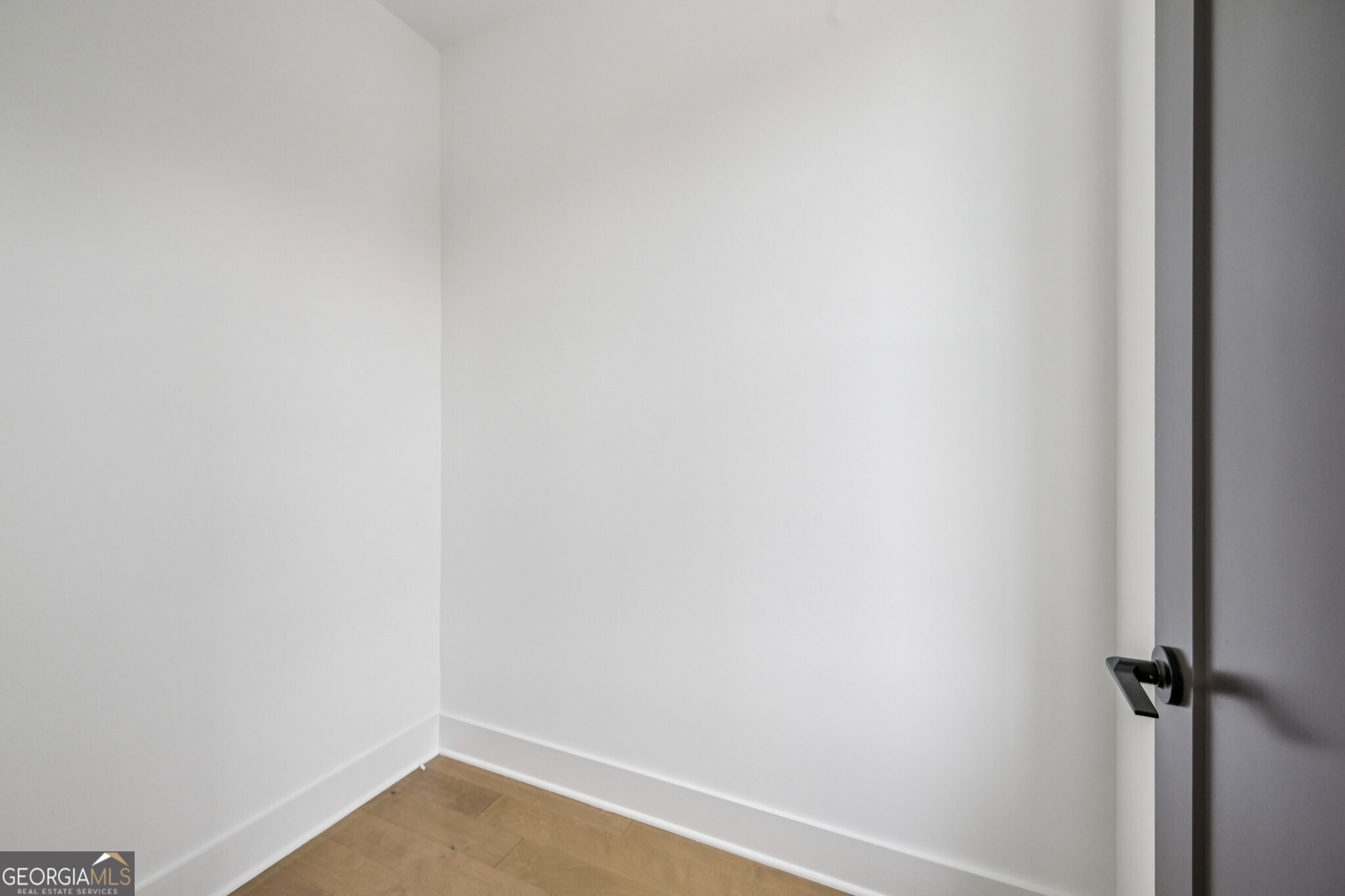 1160 Boulevard SE # 10