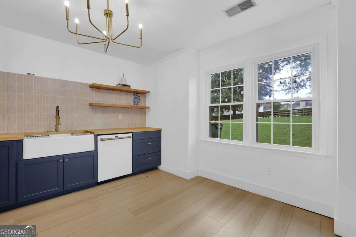3166 Corner Oak Drive