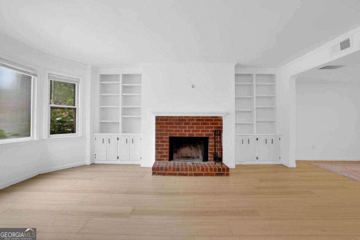 3166 Corner Oak Drive