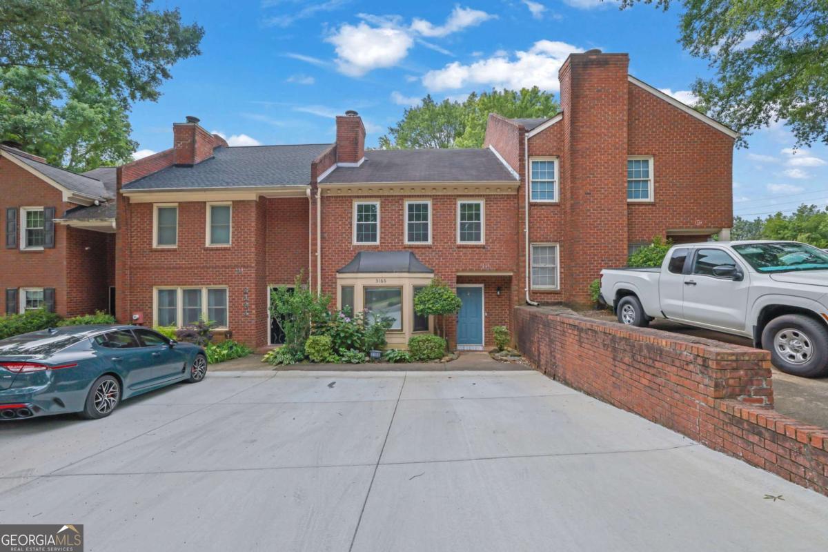 3166 Corner Oak Drive