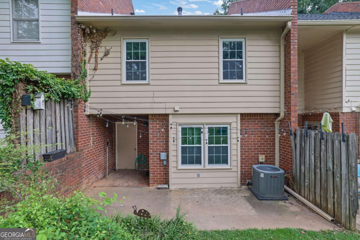 3166 Corner Oak Drive