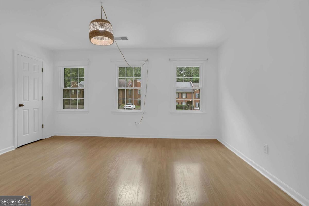 3166 Corner Oak Drive
