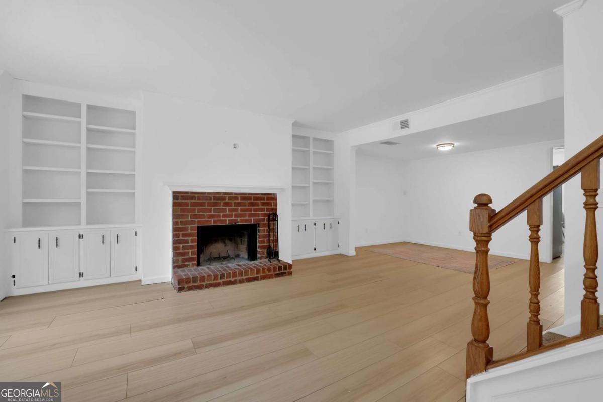 3166 Corner Oak Drive