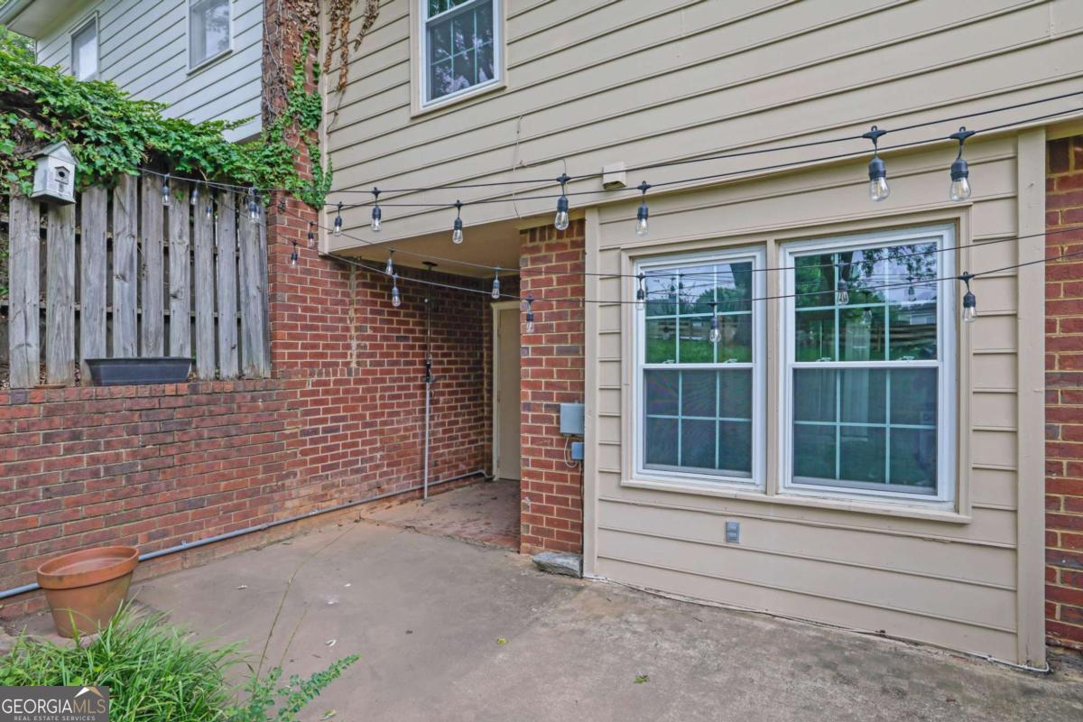 3166 Corner Oak Drive