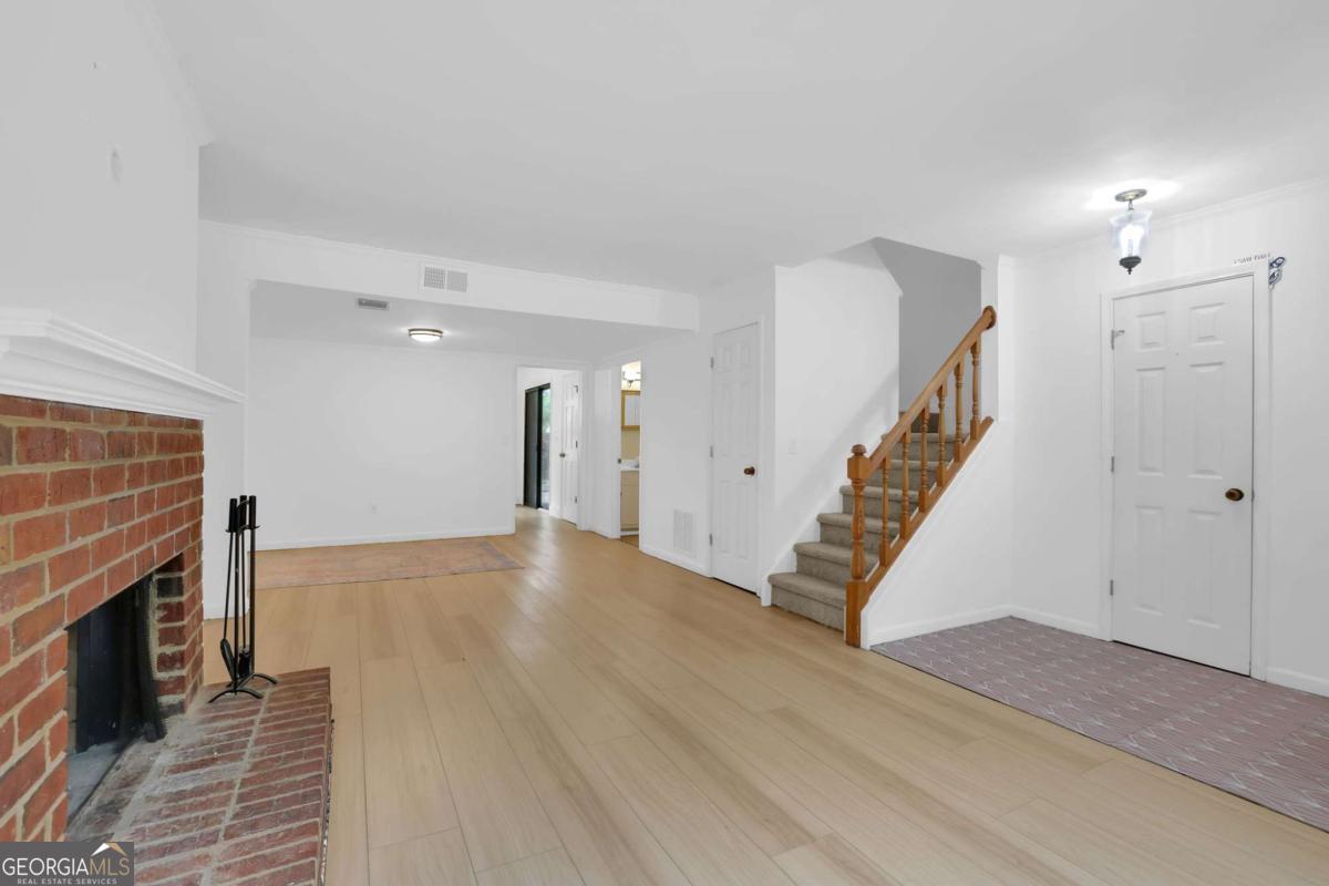 3166 Corner Oak Drive
