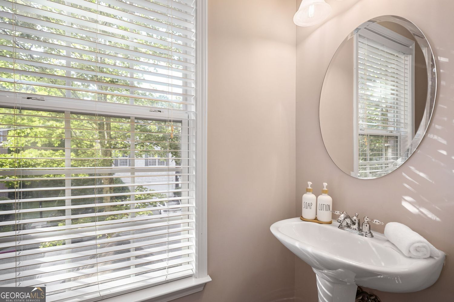 5243 Wellsley Bend