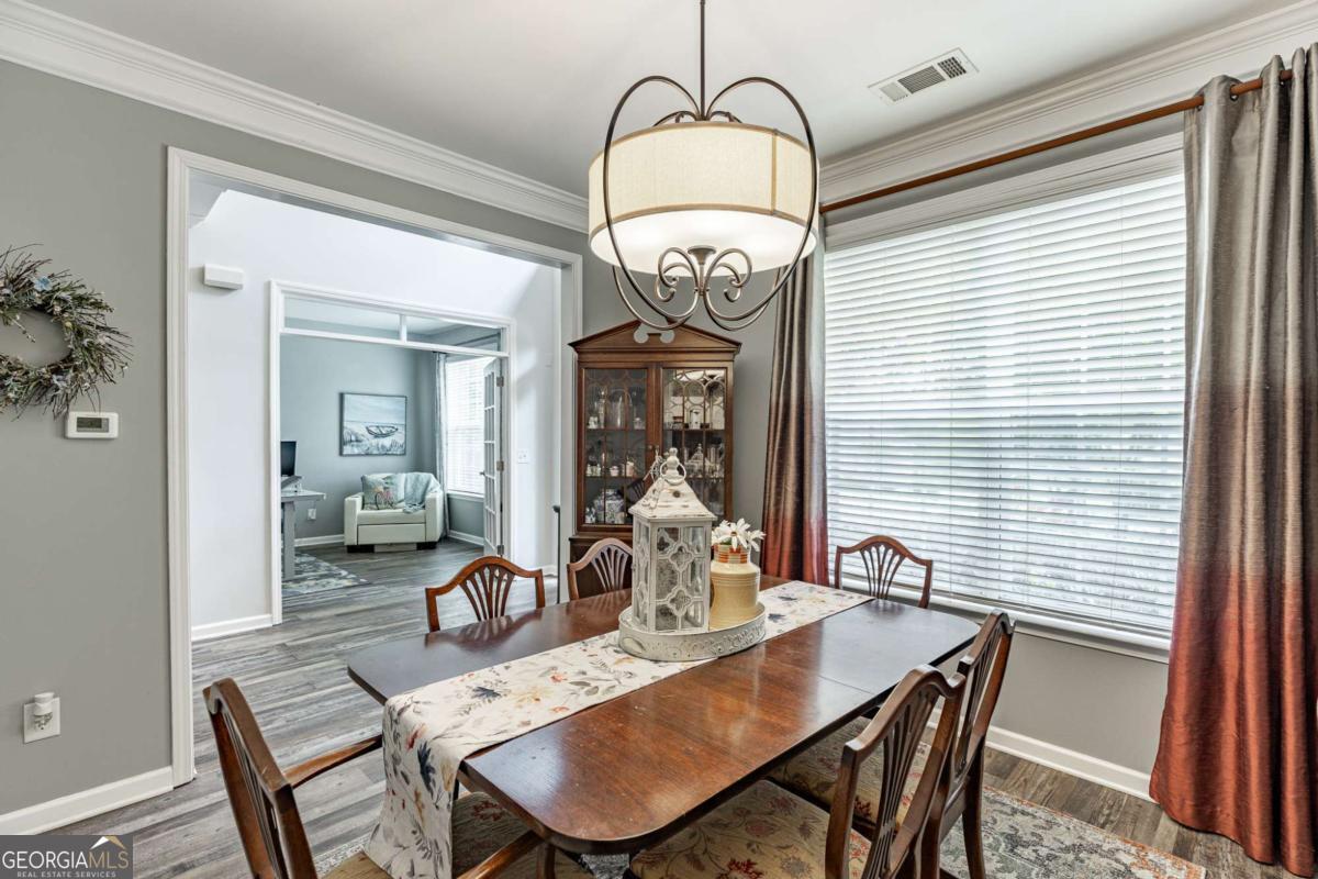 933 Cruce Lake Drive