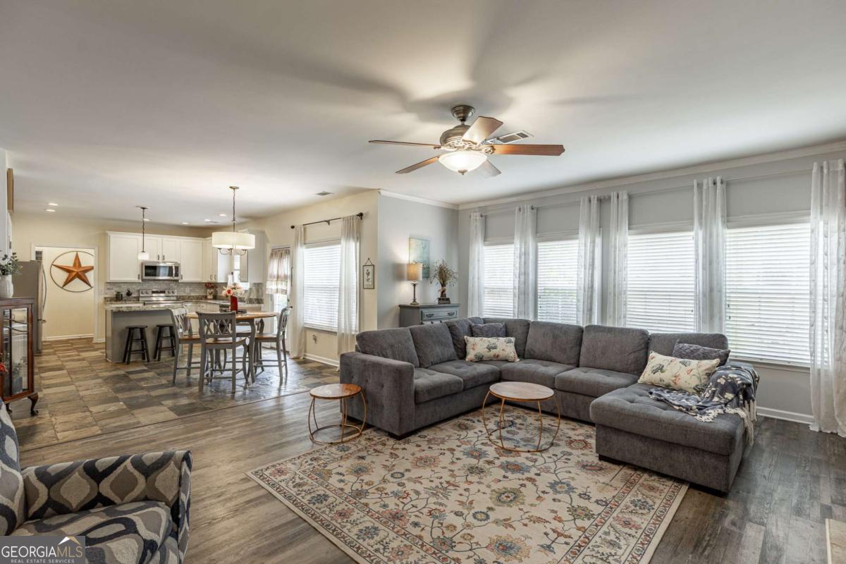 933 Cruce Lake Drive