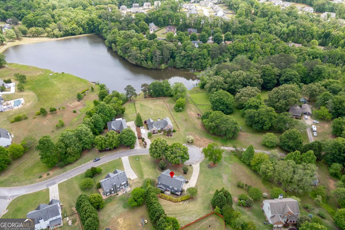 933 Cruce Lake Drive