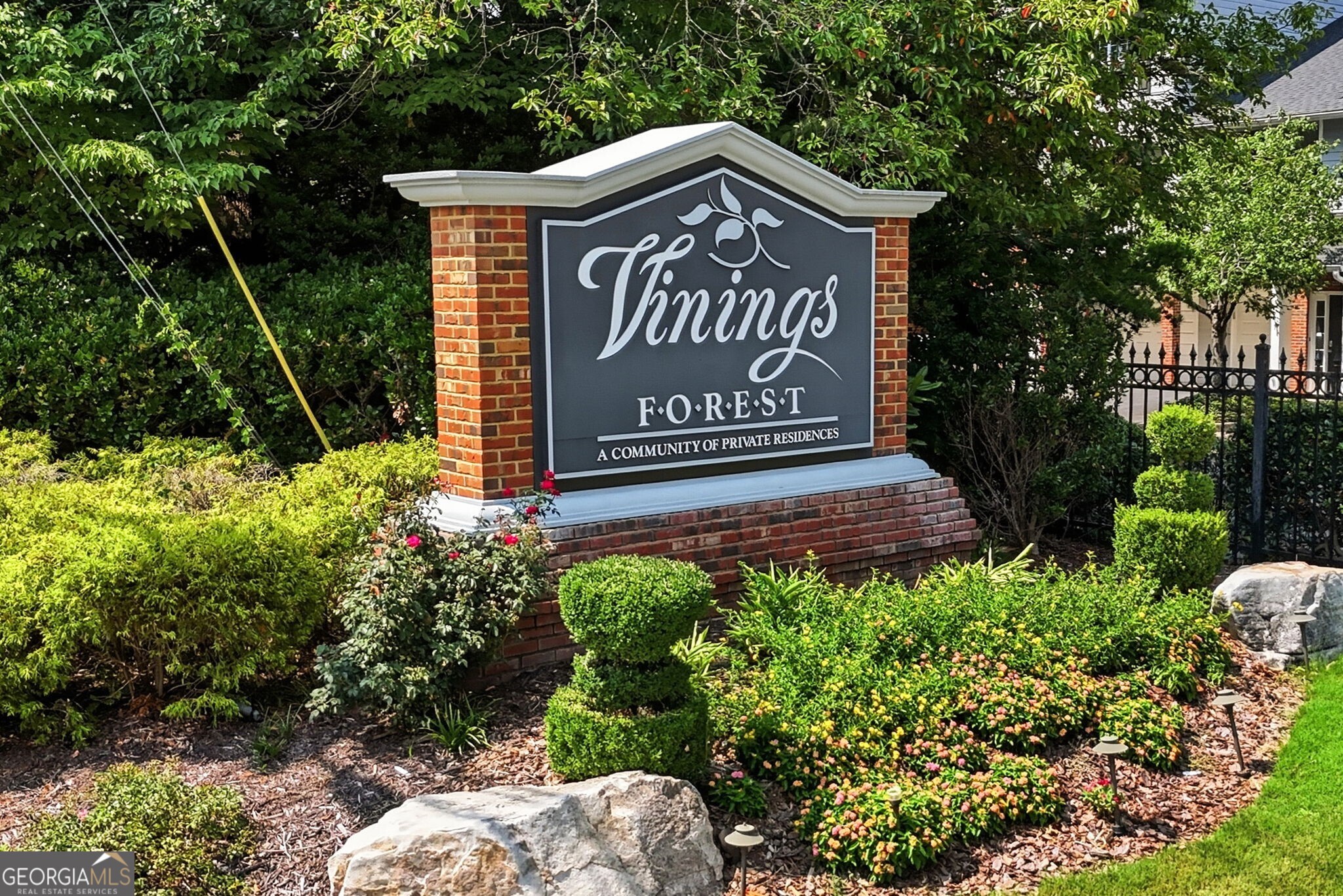509 Vinings Forest Court SE