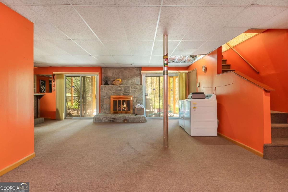 2876 Bob White Drive SW