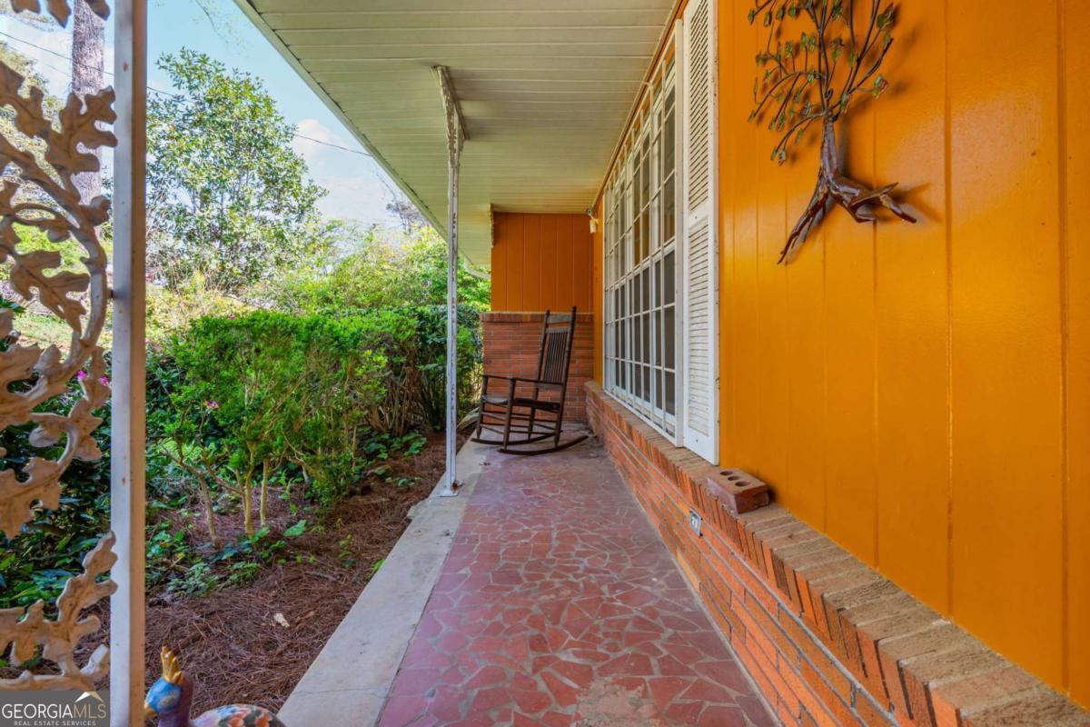 2876 Bob White Drive SW